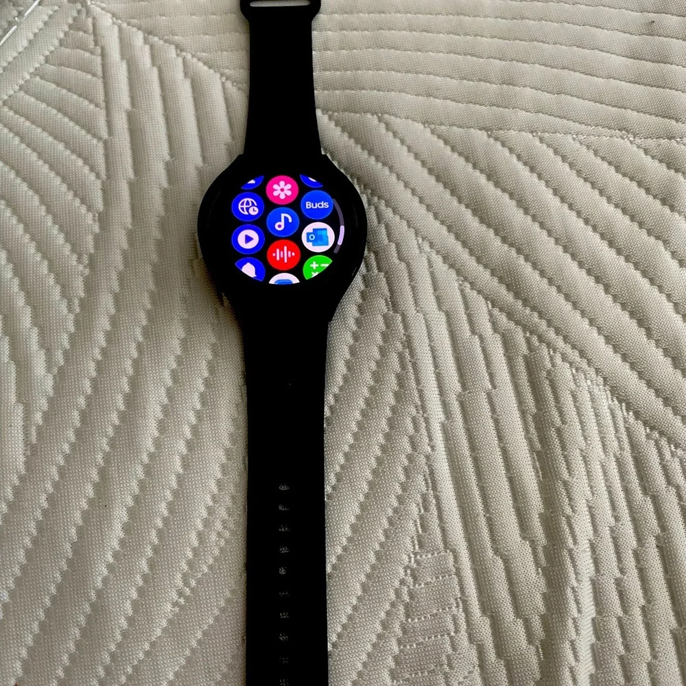 Samsung Galaxy watch 4 GPS + Cellular with various bands